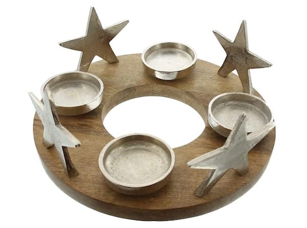 Adventskranz aus Holz mit Silbersternen