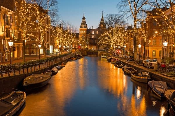 Weihnachtsbeleuchtung in Amsterdam - Wundervolle Weihnachtsstimmung